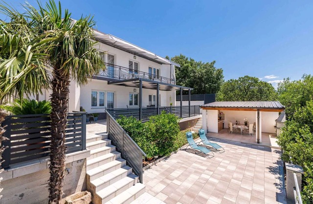 Holiday apartment with wifi and air conditioning