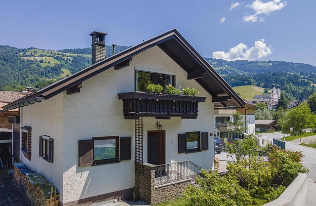 Holiday home with garden not far from the ski lift
