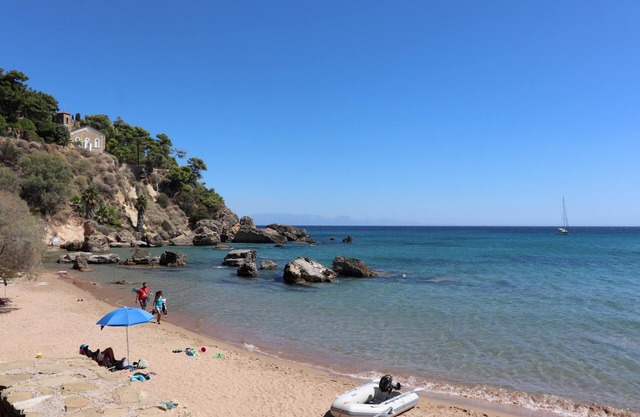Holiday flat with a beautiful view over the sea to Koroni on the Peloponnese.