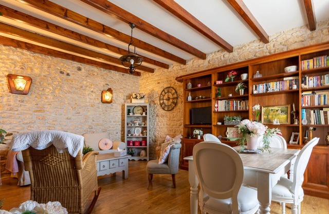 Holiday Home 'Maison charentaine proche Royan' with Terrace & Wi-Fi
