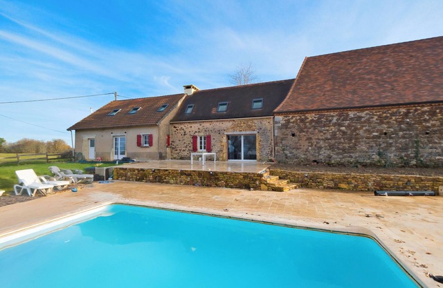 Holiday Home 'De L'Egal' – Private Pool, Wi-Fi, Air Conditioning, Dordogne Charm
