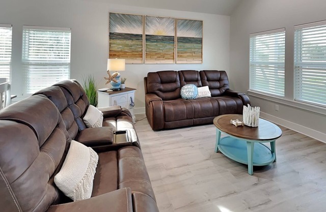 Holiday Hideaway | Great Location Near Outdoor Activities!