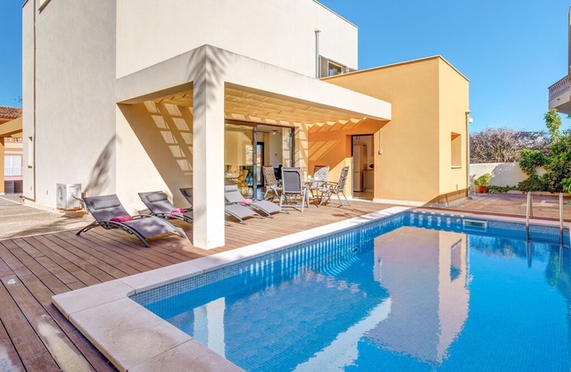 Holiday Home “Montferrutx” with Ocean View, Mountain View, Pool, Terrace & WiFi; Parking Available in the Street