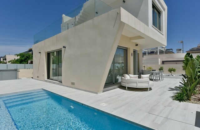 Holiday Home Casa Mazal Near the Beach with Sea View, Pool, Wi-Fi & Terrace