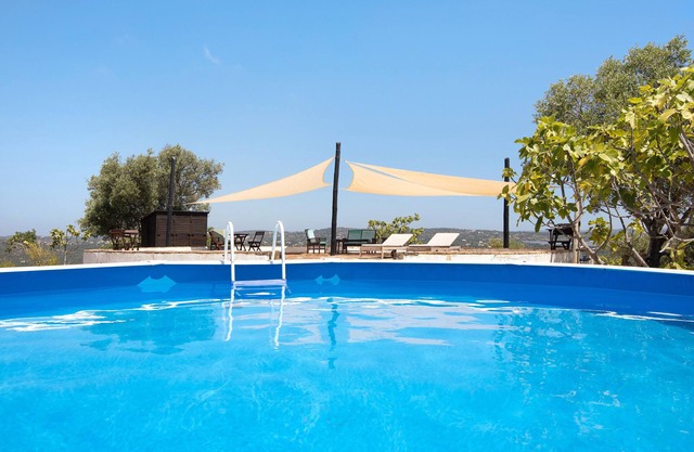 Holiday Home 'Algarve Charming 1B Mezzanine Villa' with Shared Pool & Wi-Fi