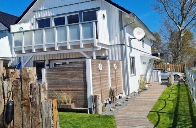 Holiday home apartment - East