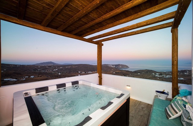 Holiday Home 'Aris Sky Suite Private Mini Poolspa' with Sea View, Wi-Fi and Air Conditioning