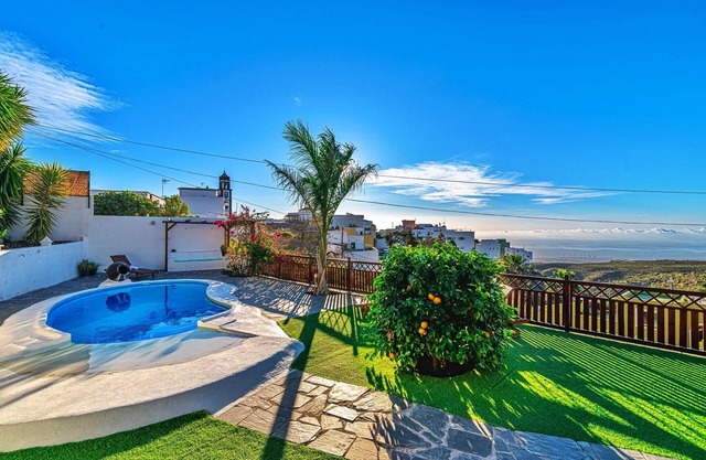 Holiday Home "Bernarda" with Heated Pool, Sea Views, Private Pool and Wi-Fi