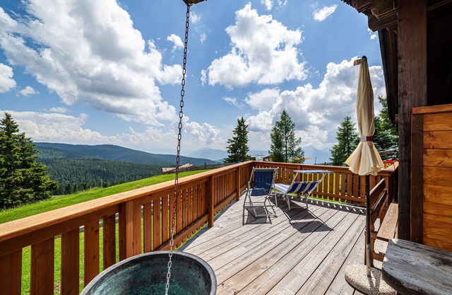 Holiday Home "By Veronika" with Mountain View, Garden & Wi-Fi