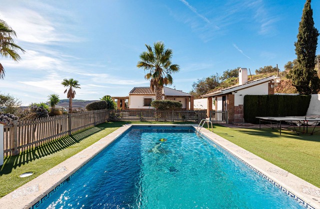 Holiday Home 'Casa Rural La Herradura' with Private Pool, Private Terrace and Wi-Fi