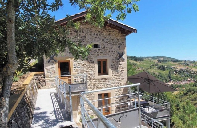 Holiday Home 'Château Saint-jean' with Mountain View, Private Terrace and Wi-Fi