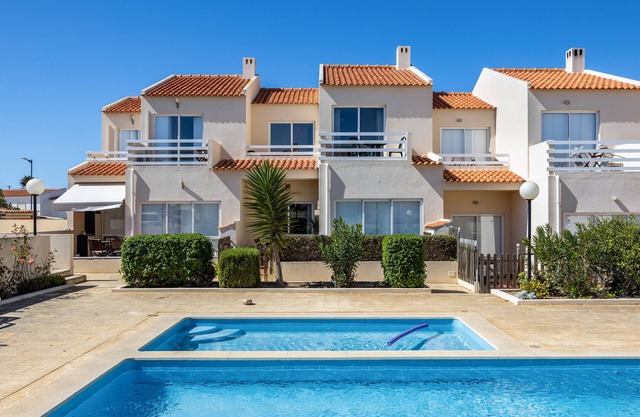 Holiday Home 'Chiringuito House - Suites' with Pool, Garden, Terrace & Wi-Fi