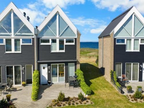 Holiday Home Claudine - 90m from the sea by Interhome