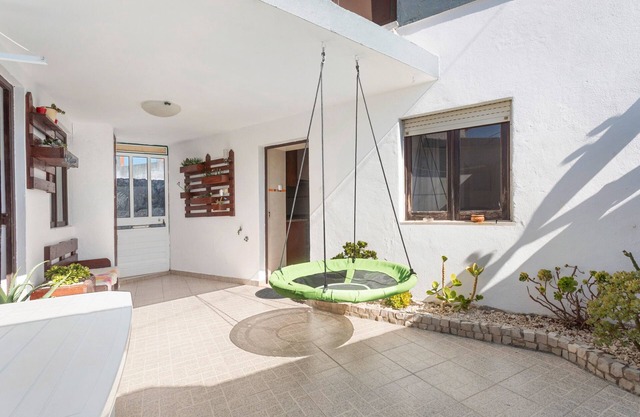 Holiday Home 'D´Aldeia' with Shared Terrace, Private Garden and Wi-Fi