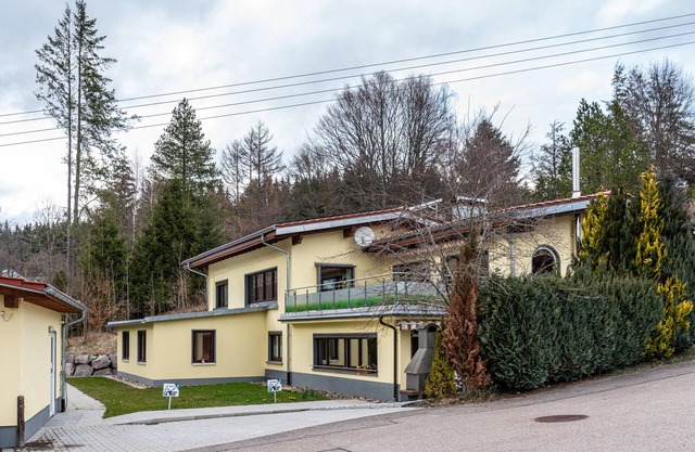 Holiday Home 'Ferienhaus Schwarzwälder Kirsch' with Private Terrace, Balcony and Wi-Fi