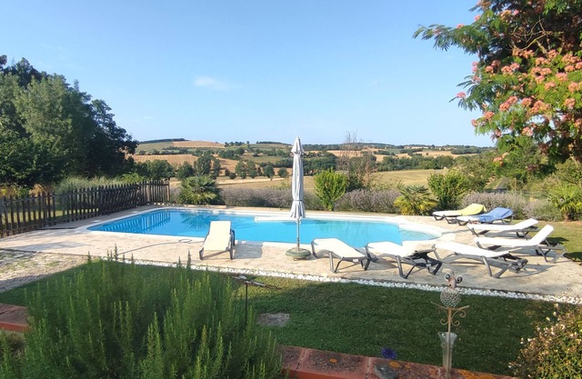 Holiday Home 'Gîte Le Cerisier' with Pool, Wi-Fi and Air Conditioning