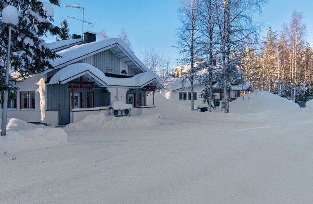 Holiday home Hallantytär a1 paritalo