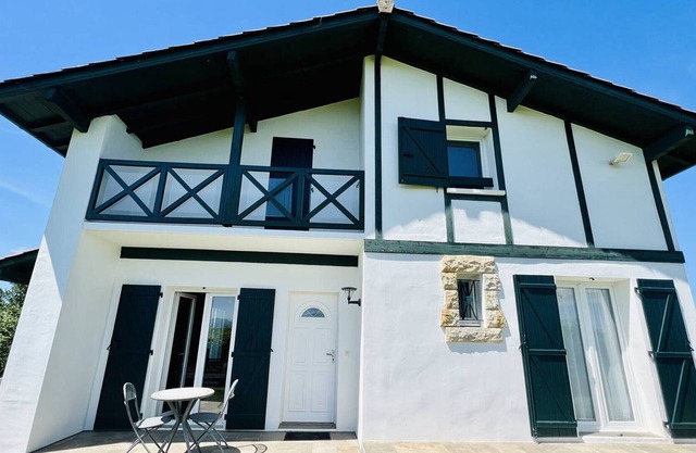 Holiday home Hasparren, 4 bedrooms, 10 people