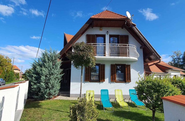 Holiday home near water with air conditioning and internet