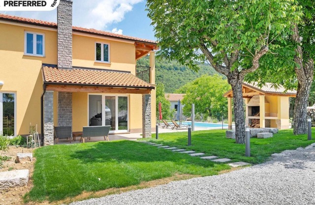 Holiday Home in Buzet with Terrace