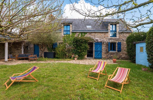 Holiday Home 'L’échappée Belle De L’étier' with Sea View, Private Terrace and Wi-Fi
