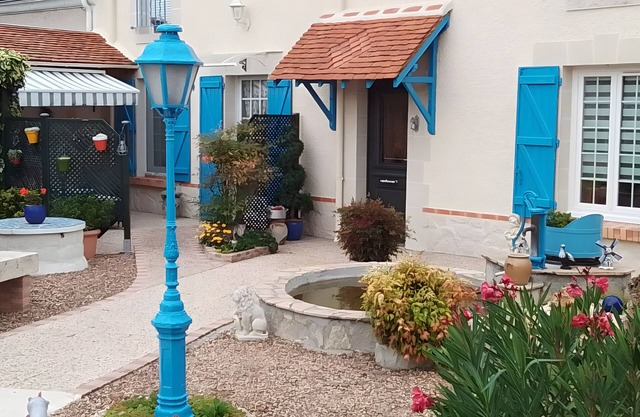Holiday Home 'La Maison Bleue' with Private Terrace, Private Garden and Wi-Fi