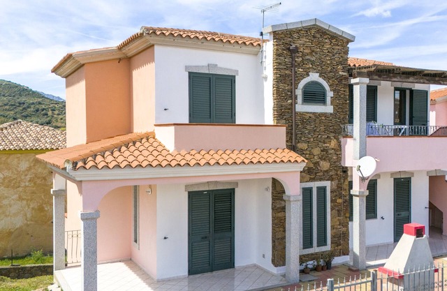 Holiday Home 'Limpiddu 1' with Mountain View, Shared Garden and Balcony