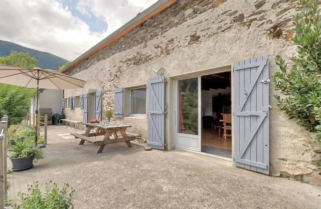 Holiday Home 'Maison 10 Min De Saint-lary 12' with Mountain View, Private Terrace and Wi-Fi