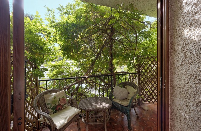 Holiday Home 'Melograno' with Mountain View & Shared Pool