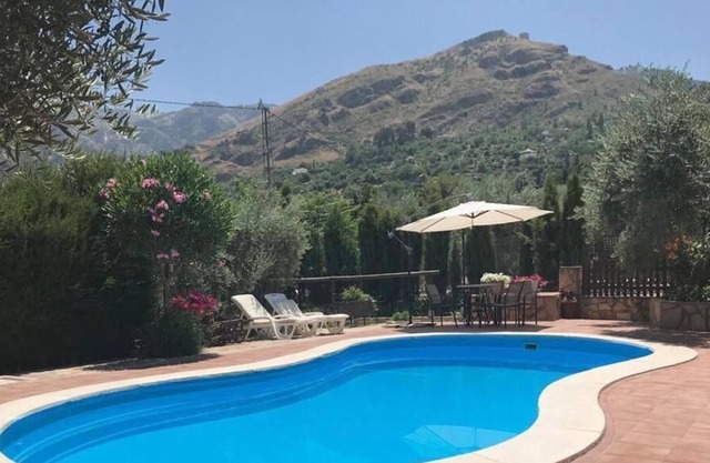 Holiday Home 'Mirador de Cazorla 3 dormitorios' with Mountain View, Pool & Shared Terrace