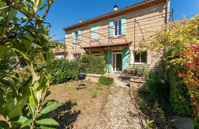 Holiday Home 'Monteux' with Shared Pool, Private Terrace and Wi-Fi