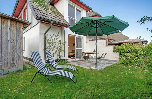 Holiday Home 'Schilfblick' with Lake View, Private Terrace and Wi-Fi