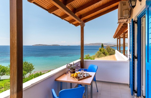 Holiday Home 'Seaview Mastrozane Studio 3 Andros' with Sea View, Wi-Fi and Air Conditioning