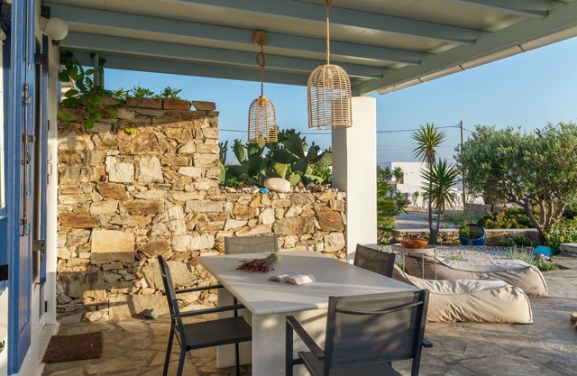 Holiday Home 'Sunset House Stelida Naxos' with Sea View, Wi-Fi and Air Conditioning