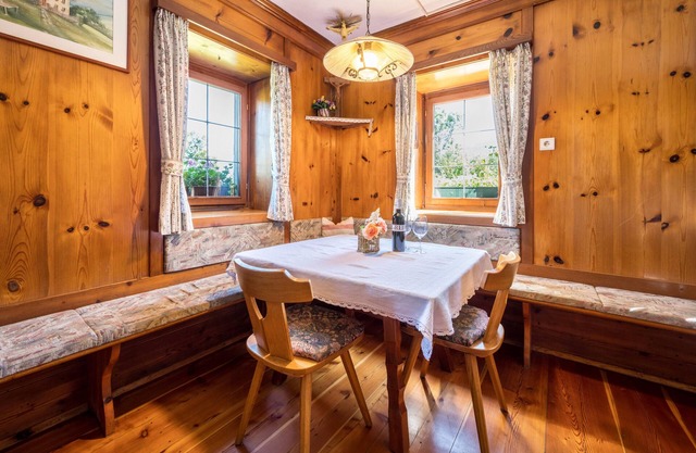 Holiday Home 'Urthalerhof Historic' with Mountain View, Shared Garden and Wi-Fi