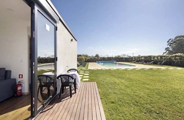 Holiday Home 'Villa with 4 Apartments' with Private Pool, Private Terrace and Wi-Fi Access