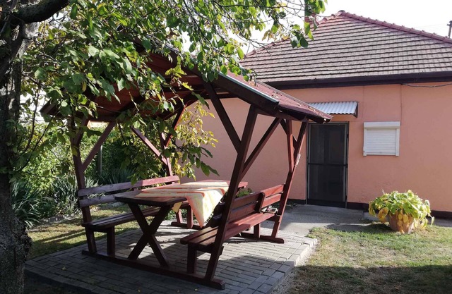 Holiday home with Wi-Fi near the beach