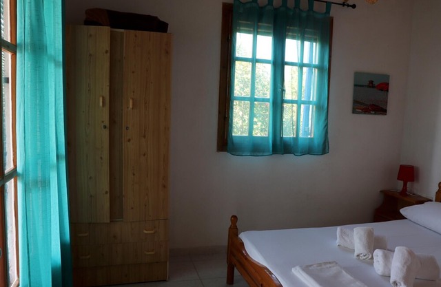 Holiday house amid olive groves, sea view, wifi | Messenia, Peloponnese