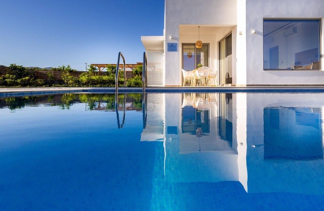 Holiday Chersonissos Persons Bedrooms 