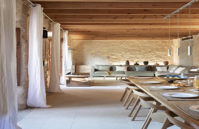 Holiday Consell Persons Bedrooms 
