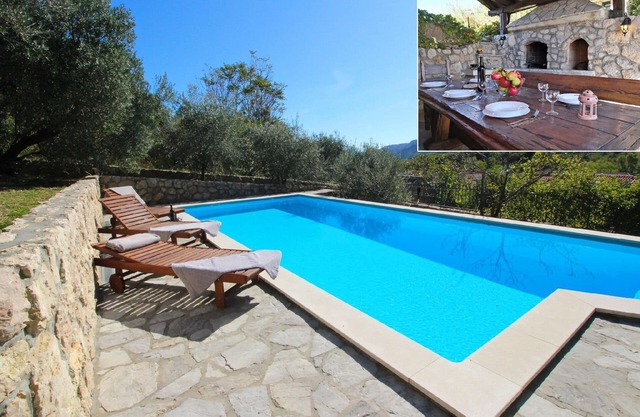 Holiday house Draga Bascanska for 1 - 9 persons with 5 bedrooms - Holiday home