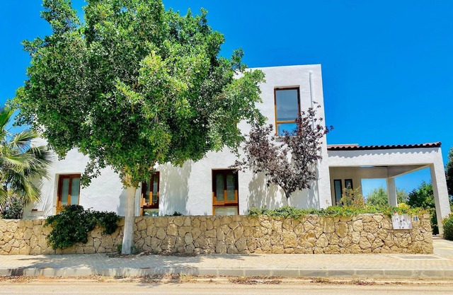 Holiday Esentepe Persons Bedrooms 