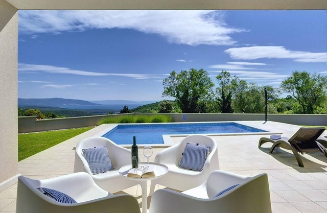 Holiday Marcana Persons Bedrooms 