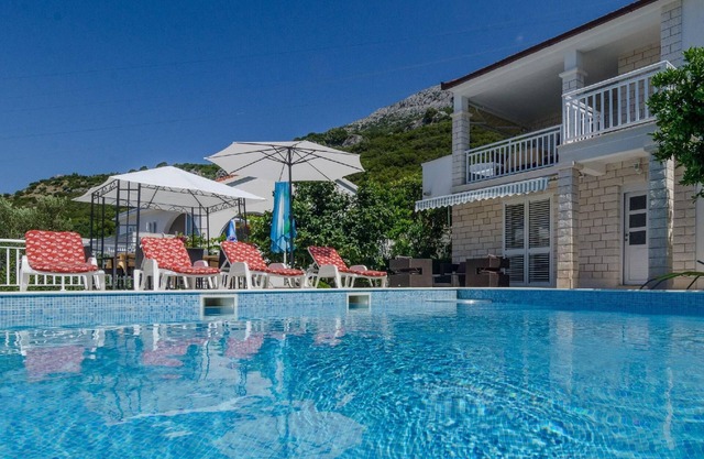Holiday house Kuciste for 1 - 9 persons with 4 bedrooms - Holiday house