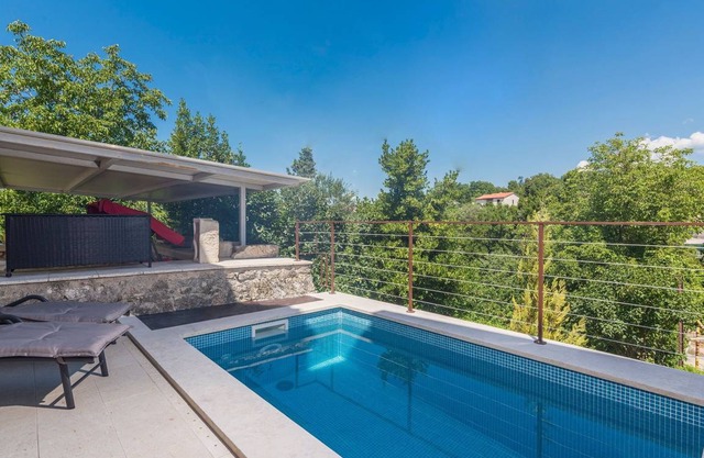 Holiday House Lidia i Rina with pool