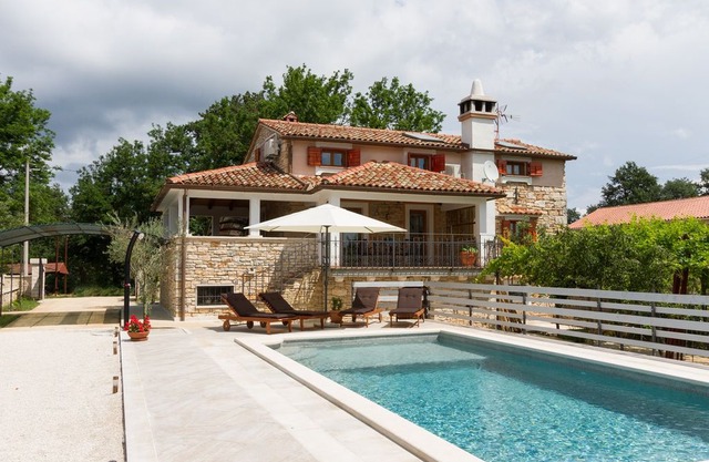 Holiday house Matija with a POOL