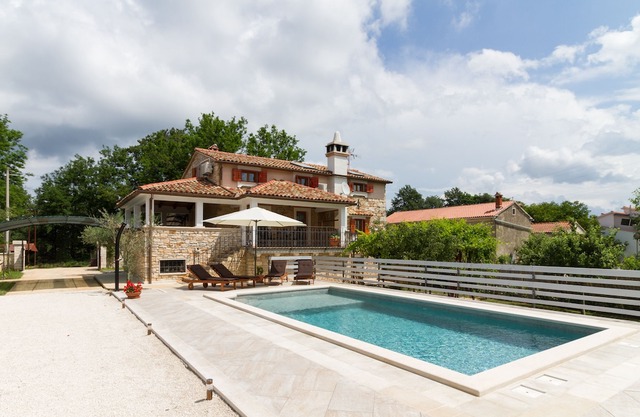 Holiday house Matija with a POOL