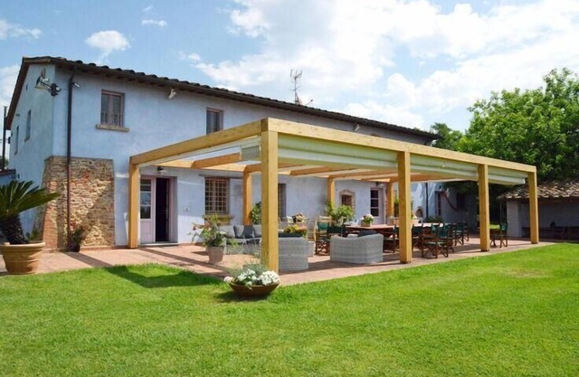 Holiday house Montecarlo for 1 - 12 persons with 4 bedrooms - Holiday home