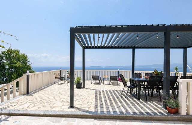 Holiday house Orebić for 1 - 8 persons with 3 bedrooms - Twin house