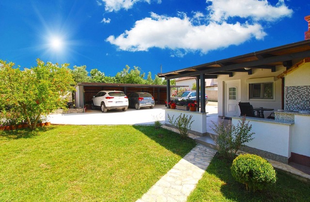 Holiday house Pula for 1 - 3 persons with 1 bedroom - Holiday home